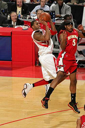  老鹰交易传闻涉及全明星后卫  