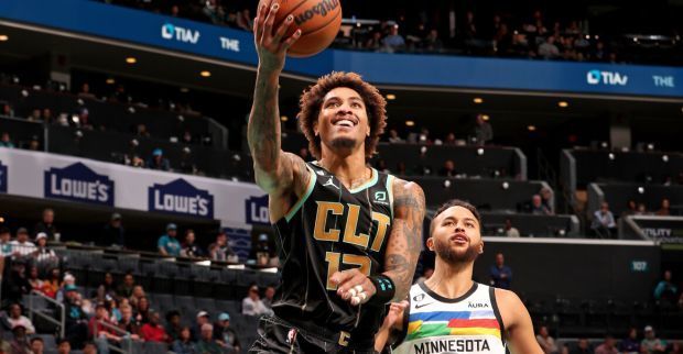  爱德华兹52分森林狼加时胜黄蜂  